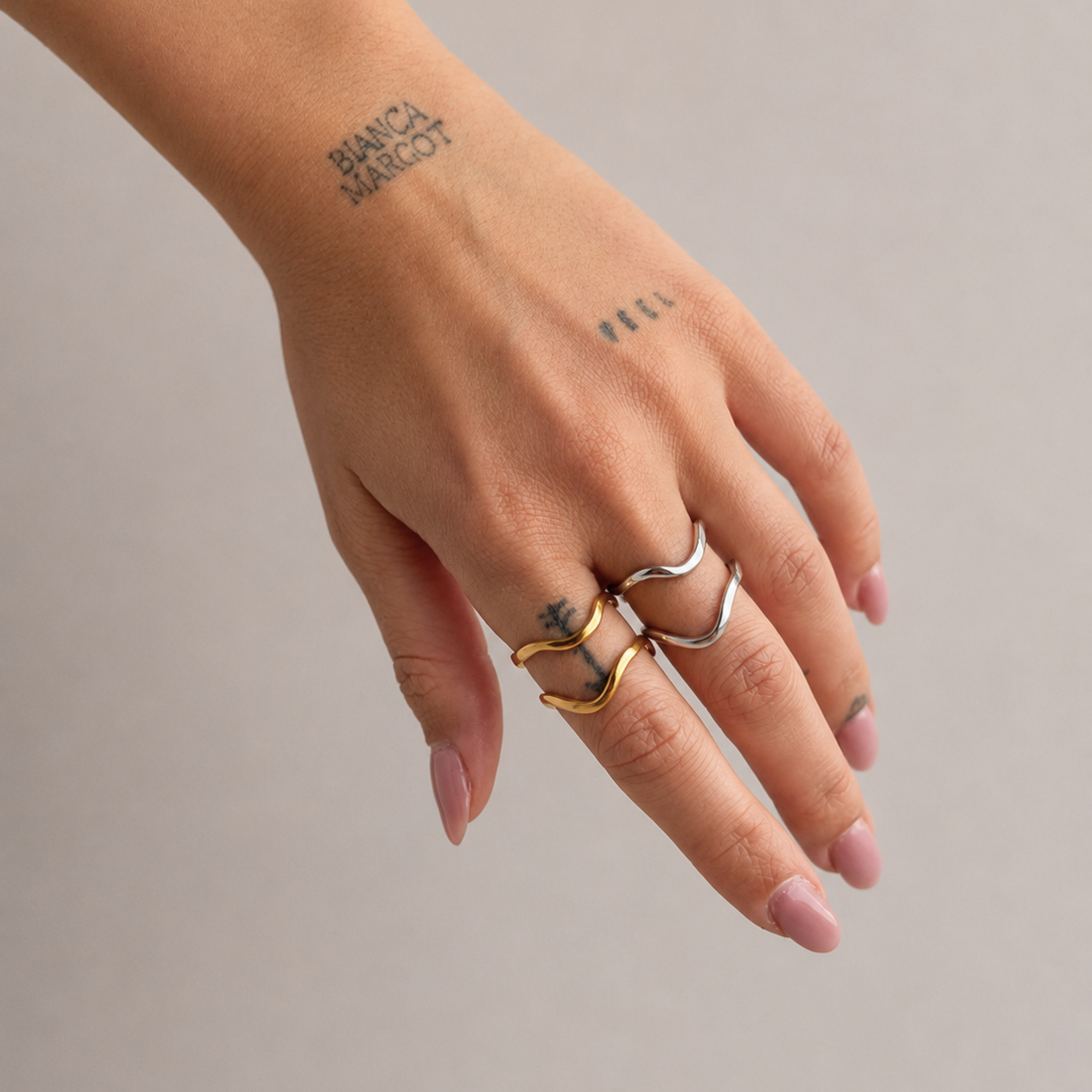 Anello Wave Line